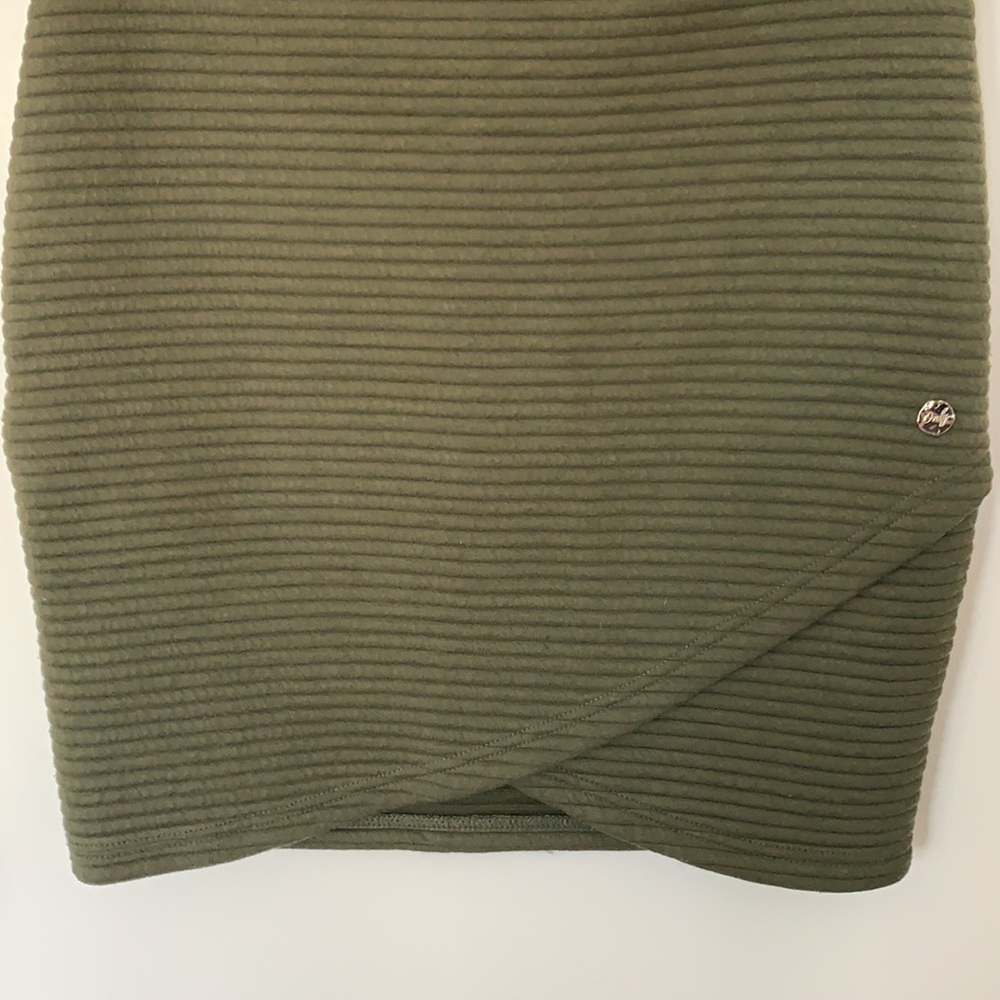 Green Ribbed Mini Skirt - Picture 2 of 3